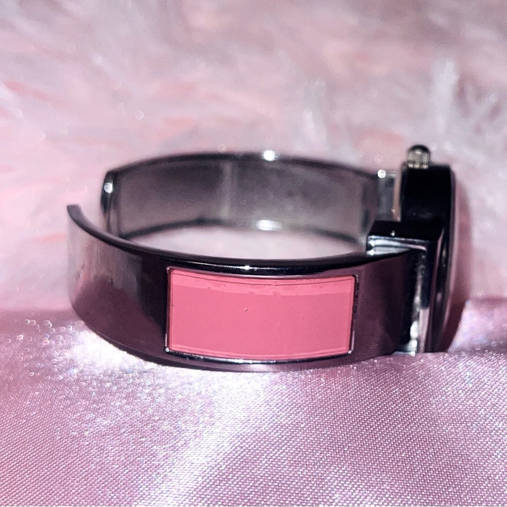 Pink watch - Picture 4 of 4